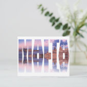 バレッタ旧市街と港マルタ文字反射 ポストカード (スタンド正面)