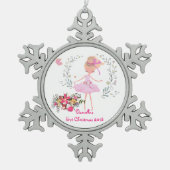 バレリかわいらしナデザインベビー初めてのクリスマス スノーフレークピューターオーナメント (正面)