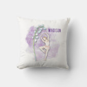 バレリーナとリリー・オブ・ザ・バレー・フローラ・オン・パープル クッション (正面)