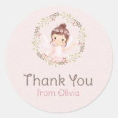 バレリーナガールインピンクドレス誕生日ベビーシャワー ラウンドシール (正面)