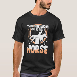 バレルレーシング この娘は馬に乗るのがうまい Tシャツ