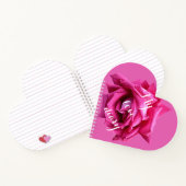 バレンタインにぴったりな美しい濃いピンクのバラの花のギフト ノートブック (内部)