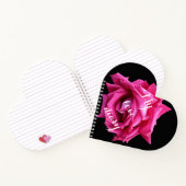 バレンタインにぴったりな美しい濃いピンクのバラの花のギフト ノートブック (内部)