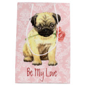 バレンタインのばら色のパグ ミディアムペーパーバッグ (裏面)