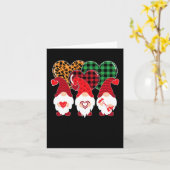 バレンタインのノームがハートを持ったヒョウの幸せなバレンタイン カード (黄色い花)