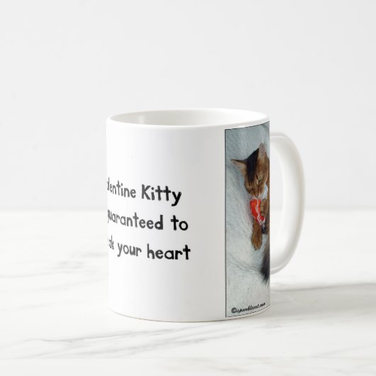 バレンタインのハートブレーカーの子猫のマグ コーヒーマグカップ (正面右)