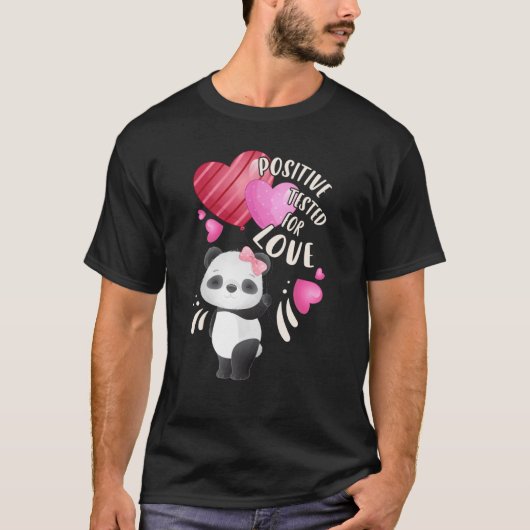 バレンタインのパンダのクマとハート Tシャツ (正面)