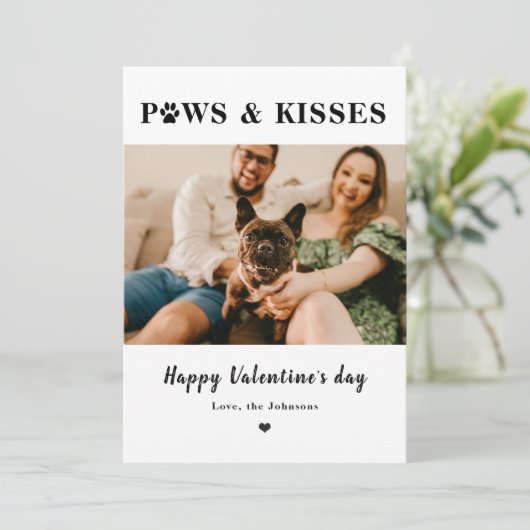 バレンタインの手とキスペットのカップルの写真 シーズンカード (スタンド正面)