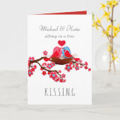 バレンタインの木に座るかわいいラブバード カード (黄色い花)