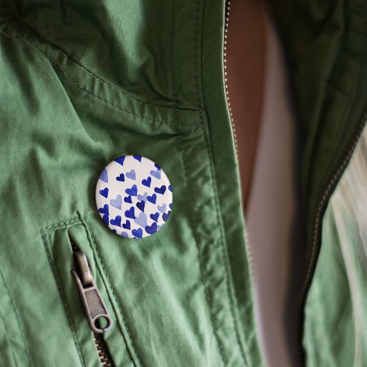 バレンタインの水の色ハート – 青 缶バッジ