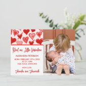 バレンタインの誕生発表カードかわいいハートレッド 案内状 (スタンド正面)