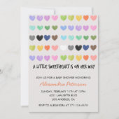 バレンタインの赤ちゃんシャワーカラフル甘いハート 招待状 (正面)