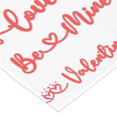 バレンタインのXOXOと赤のハート | ショートテーブルランナー (コーナー)