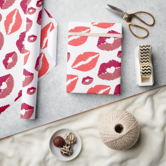 バレンタインキスでミスをさよなら ブライズシャワー ラッピングペーパー (クラフト)