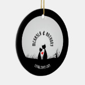 バレンタインキャッツ赤いハートムーンシルエットカップル セラミックオーナメント (右)