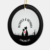 バレンタインキャッツ赤いハートムーンシルエットカップル セラミックオーナメント (左)