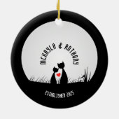 バレンタインキャッツ赤いハートムーンシルエットカップル セラミックオーナメント (裏面)