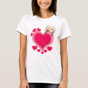 バレンタインデーとハートの枝にいるロマンチックな鳥たち Tシャツ