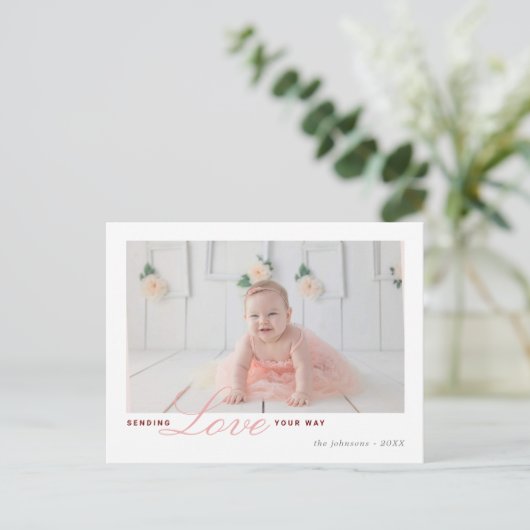 バレンタインデーに家族や友人に愛を送る ポストカード (スタンド正面)