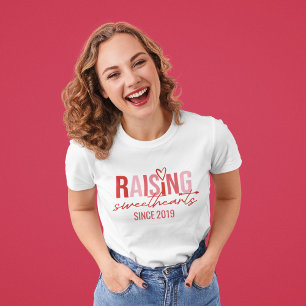 バレンタインデーに愛を育てるお母さん Tシャツ