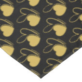 バレンタインデーのひずんだハート テーブルクロス (アングル)