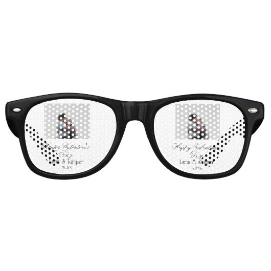 バレンタインデーのカップル写真 モダン シンプル t レトロサングラス (正面)