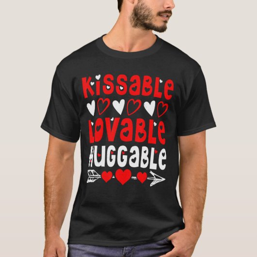バレンタインデーのキス可能な愛おもしろいできる抱きV- Tシャツ (正面)