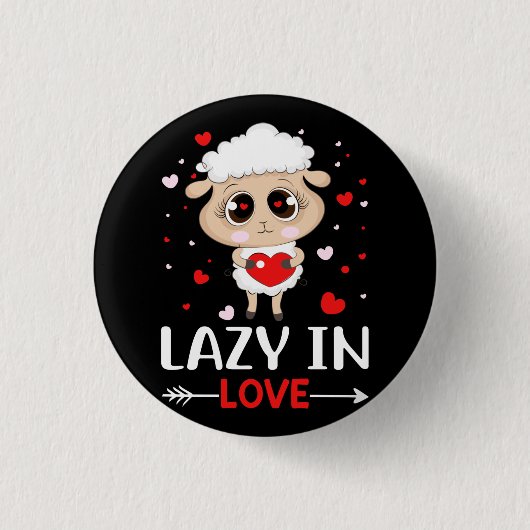バレンタインデーのシングルスに恋の羊の怠惰 缶バッジ (正面)