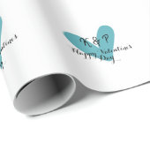 バレンタインデーのターコイズハートネームレター ラッピングペーパー (ロールコーナー)