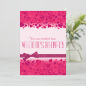 バレンタインデーのパーティーピンクハートの招待 招待状 (スタンド正面)