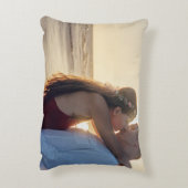 バレンタインデーのロマンチックなラブレターのポストカード アクセントクッション (裏面(縦))