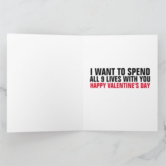 バレンタインデーの猫のグリーティングカード 全9つの命をあなたに カード (内部)
