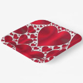 バレンタインデーの赤いハート ペーパープレート (傾斜あり)