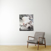 バレンタインデーを迎えるかわいい白い犬のパパの写真 タペストリー (インサイチュ)