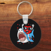 バレンタインデーハートライディングシャークおもしろい幼児ボーイズ キーホルダー (裏面)