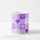 バレンタインデーパープルキルティングハートオン・チェック コーヒーマグカップ (中央)
