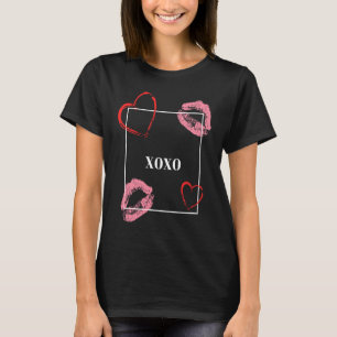 バレンタインデー女性XOXO愛とキス Tシャツ