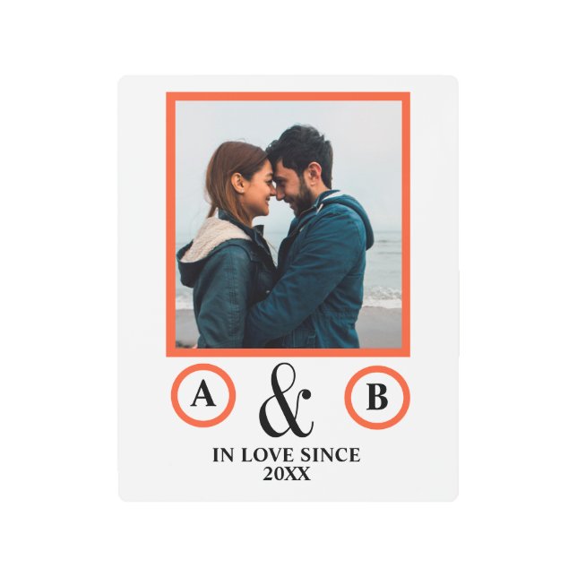 バレンタインデー愛好家カップルのモノグラムプレースホルダー メタルプリント (正面)