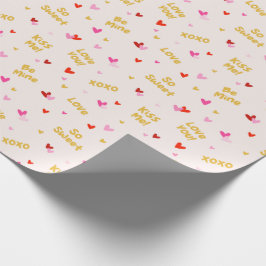 バレンタインデー文字とハートオンクリーム ラッピングペーパー