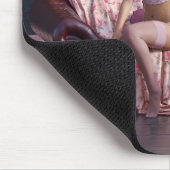 バレンタインデー美しいインランジェリーオンザソファ マウスパッド (コーナー)