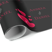 バレンタインデー赤いハートパーソナライズされたブラック ラッピングペーパー (ロールコーナー)