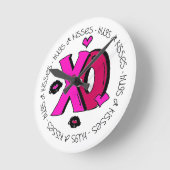 バレンタインハグとキス ラウンド壁時計 (傾斜)