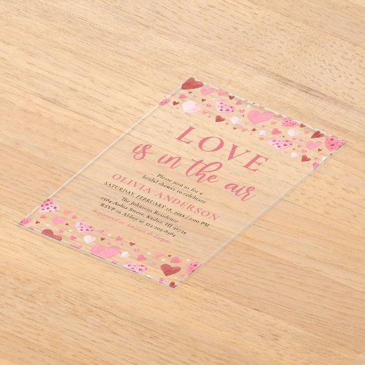 バレンタインハートラブザエアブライダルシャワー アクリル招待状 (レイダウン)
