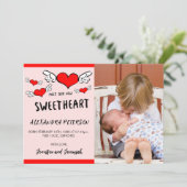 バレンタイン出生発表カードの生まれたばかりのハート 案内状 (スタンド正面)