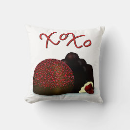 バレンタイン・ボンボンとダークチョコレートのXOXO クッション
