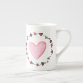 バレンティンデイハンドピ絵を描ンククハート水色 ボーンチャイナマグカップ (右)