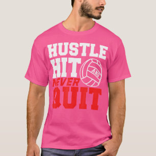 バレーボールで決してやめは強打をしない Tシャツ