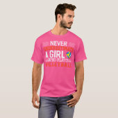 バレーボールをする女の子を決して過小評価しな遊いこと Tシャツ (正面フル)