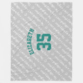 バレーボールコートhappy placeタイポグラフィパターン フリースブランケット (正面)