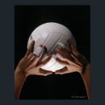 バレーボール手 ポスター<br><div class="desc">AssetID: 77627780 / {Dynamic Graphics Group} / Volleyball Hands _x000D_ _x000D_ Volleyballは、6人の選手の2チームがネットで区切られたチームスポーツである。各チームは、組織的なルールで相手チームのコートにボールを接地することで得点を取ろうとする。1964年から夏オリンピック公式プログラムの一部となっている。_x000D_完全なルールは広範である。しかし単に遊は後を追、一つのチームの選手がボールを出し（投げ、放し、手や腕で打つ）、コートの裏境界線の後ろから、ネットを越えて、受け取ったチームのコートに入ることによって「ラリー」を始める。受け取りチームはボールをコート内に接地させてはならない。彼らはボールをtouchする回数を3回に増やすかもしれない。通常、最初の2人のtouchは攻撃のために設定され、サービングチームが自分のコートに接地されることを防ぐことができないような方法でボールをネット上に戻す試みである。_x000D_ラリーは続き、各チームは連続して3回のtouchを許し、(1)チームがキルを行い、相手のコートに接地してラリーを勝ち取る、(2)チームが故障を犯してラリーを負かす。ラリーに勝ったチームはポイントを獲得し、次のラリーを開始するためにボールを提供する。最も一般的な欠点の一部は次のとおりである： _x000D_ボールは通常遊は手や腕で打ちますが、プレイヤーは合法的にボールを打つか押す(短い連絡)ことが可能です。ボールは体の任意の部分と一緒に押す。_x000D_ (ネットの上に作られているため遊に、垂直ジャンプはスポーツで強調される運動能力である)、通過、セッティング、専門の選手の位置や攻防の構造など、バレーボールの中で一貫した技術の多くが進化している。_x000D_ _x000D_このページは、そのトピックに関連する誰とも提携していない、または承認されていない。</div>